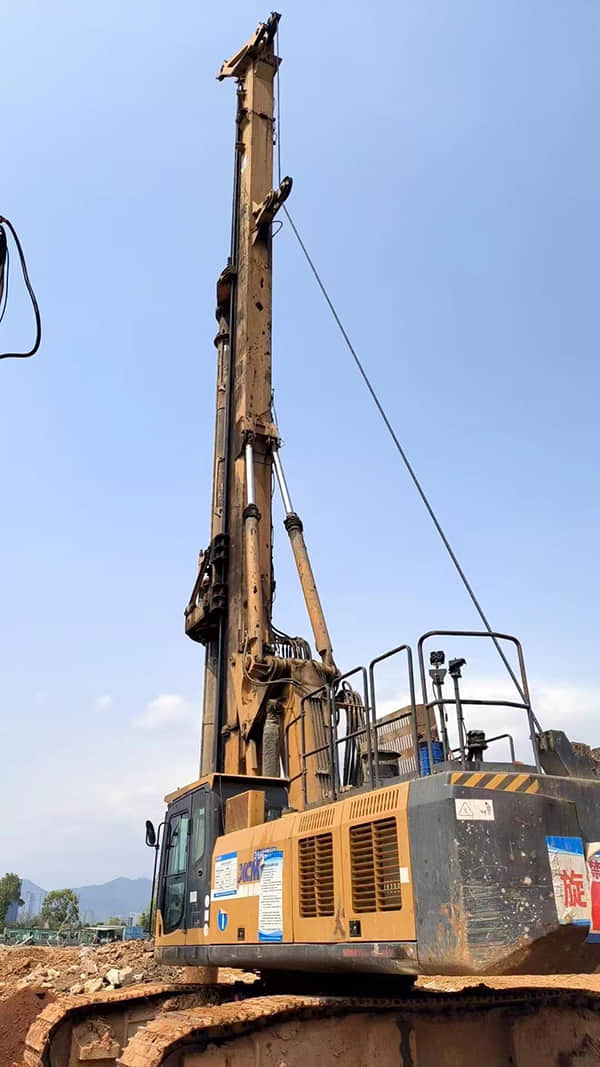 2020 XCMG 220D   